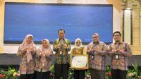 Pemkab Waykanan Terima Penghargaan EPSS Predikat Baik
