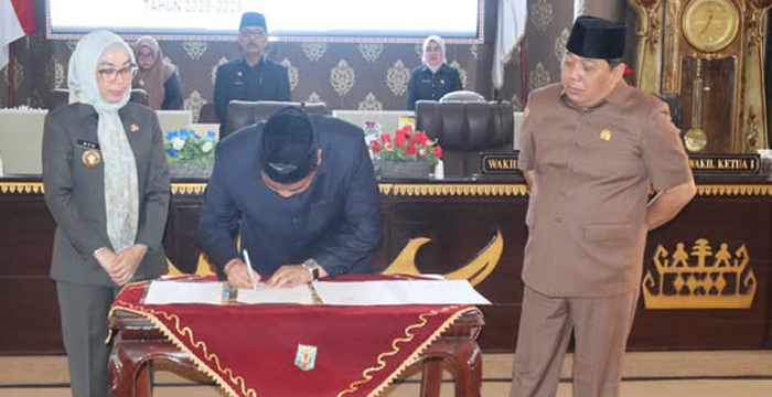 Pengesahan KUA-PPAS Perubahan 2025, Bupati Waykanan Ajak DPRD Kawal Kesejahteraan Rakyat